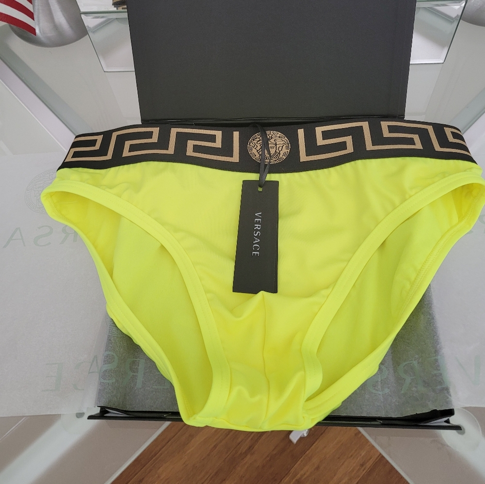 VERSACE MEN'S GRECA BORDER SWIM BRIEFS IT 4 NEW WITH TAGS
